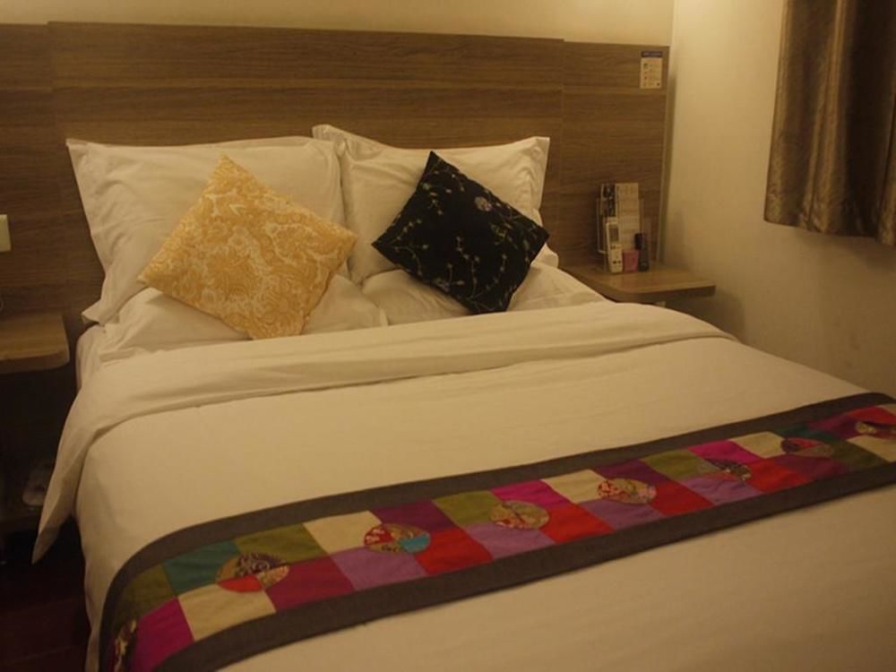 Revive House Hotel Guangzhou Shang Xia Jiu Extérieur photo