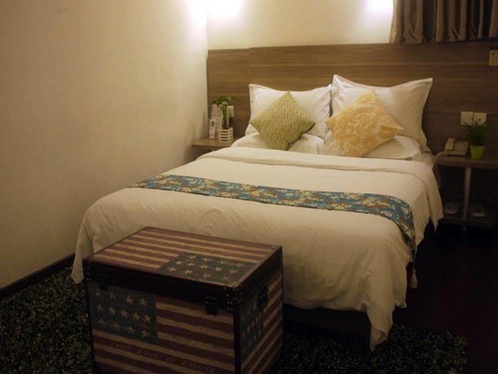 Revive House Hotel Guangzhou Shang Xia Jiu Extérieur photo
