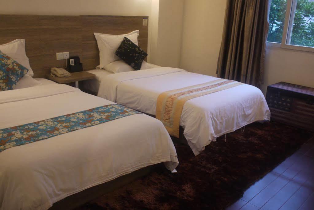 Revive House Hotel Guangzhou Shang Xia Jiu Extérieur photo