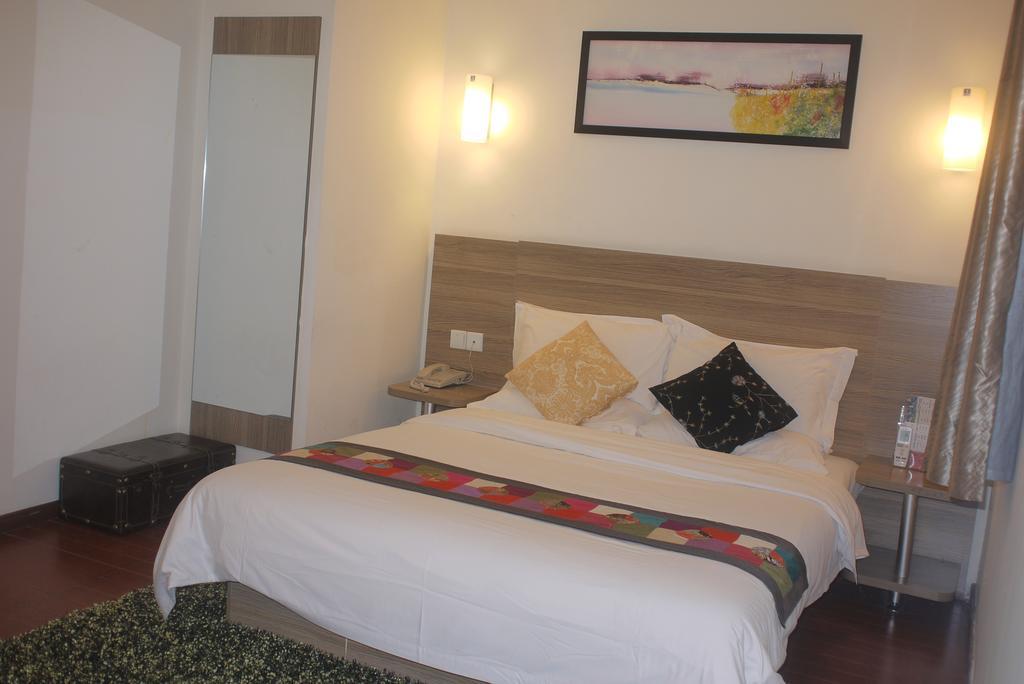 Revive House Hotel Guangzhou Shang Xia Jiu Chambre photo