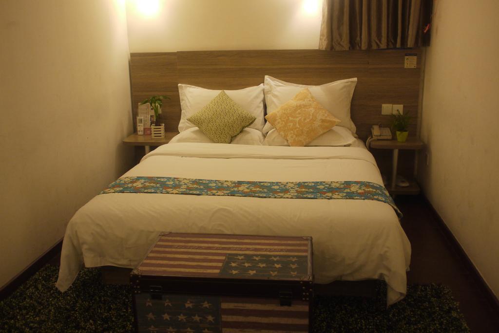 Revive House Hotel Guangzhou Shang Xia Jiu Chambre photo