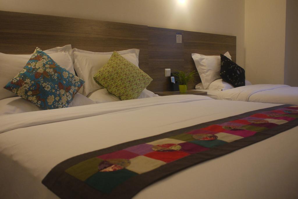 Revive House Hotel Guangzhou Shang Xia Jiu Extérieur photo